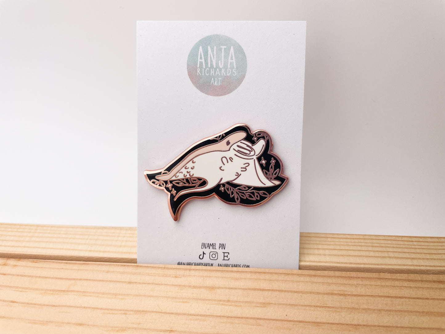 Leaves Manta Ray Pin