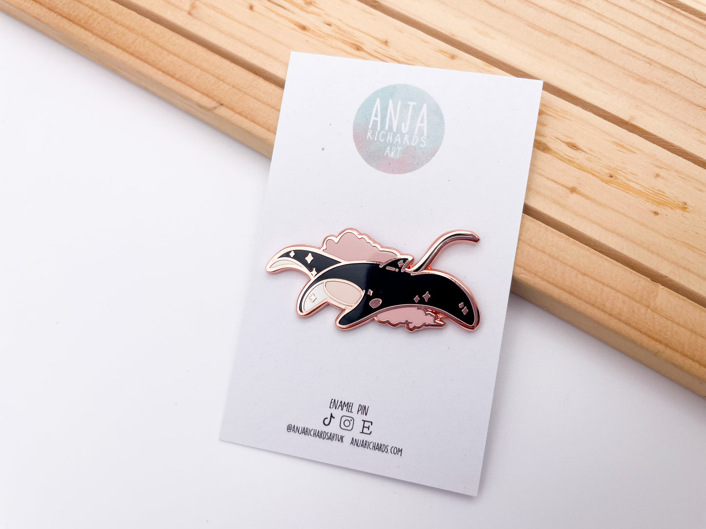 Galaxy Ray Pin