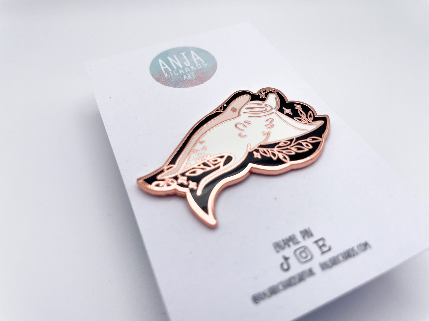 Leaves Manta Ray Pin