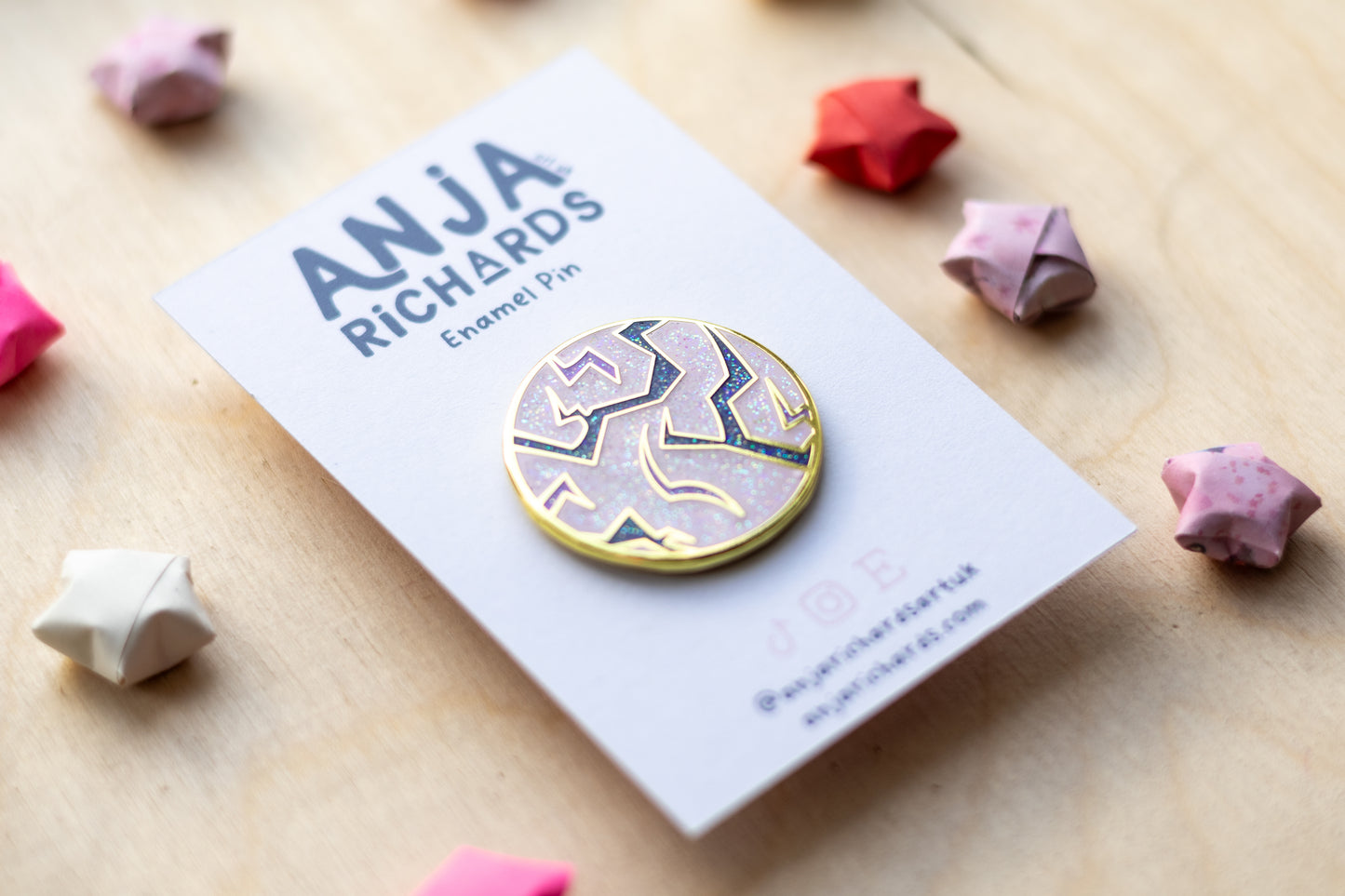 Pattern Glitter Enamel Pin